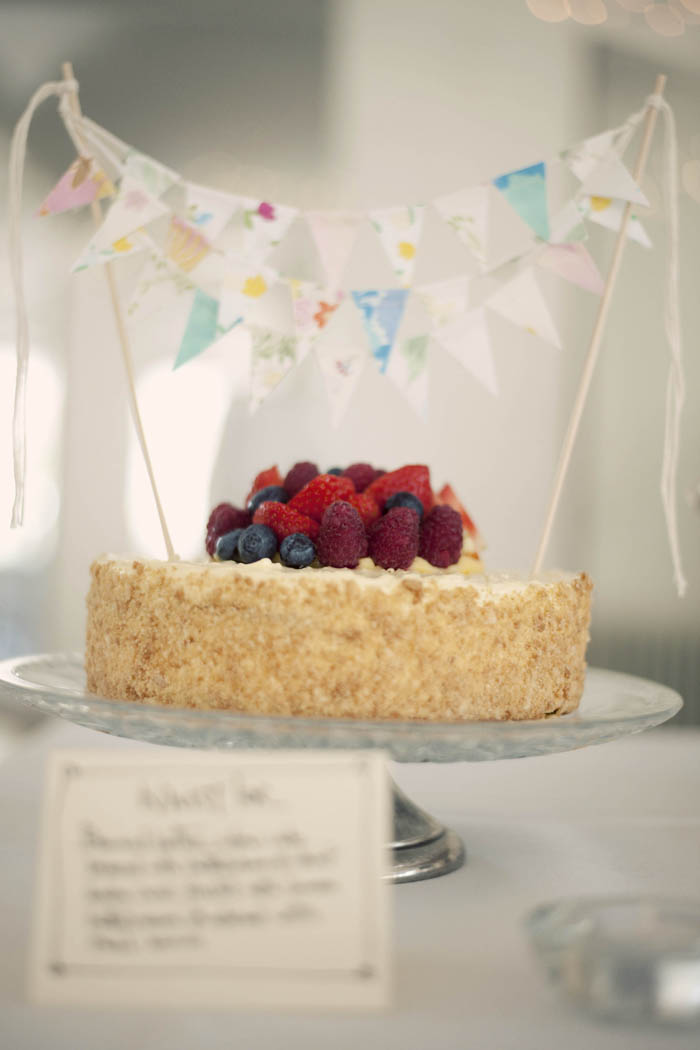 bunting rustic wedding cake